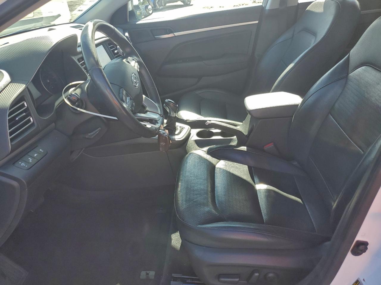 2020 HYUNDAI ELANTRA SEL photo 13