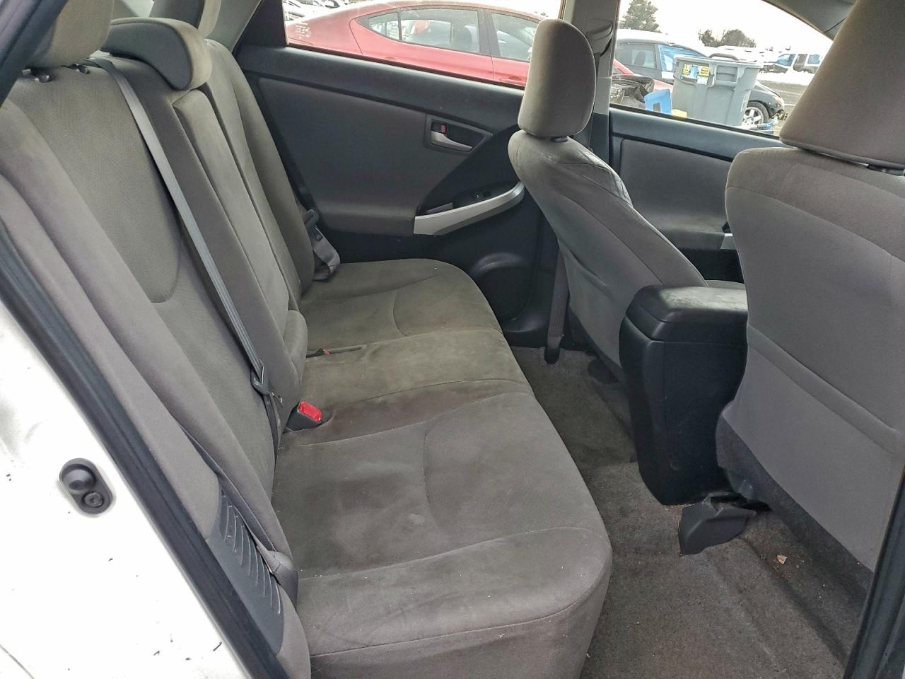 2015 TOYOTA PRIUS photo 10