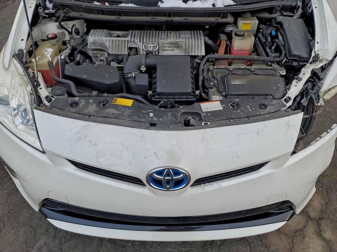 2015 TOYOTA PRIUS photo 11