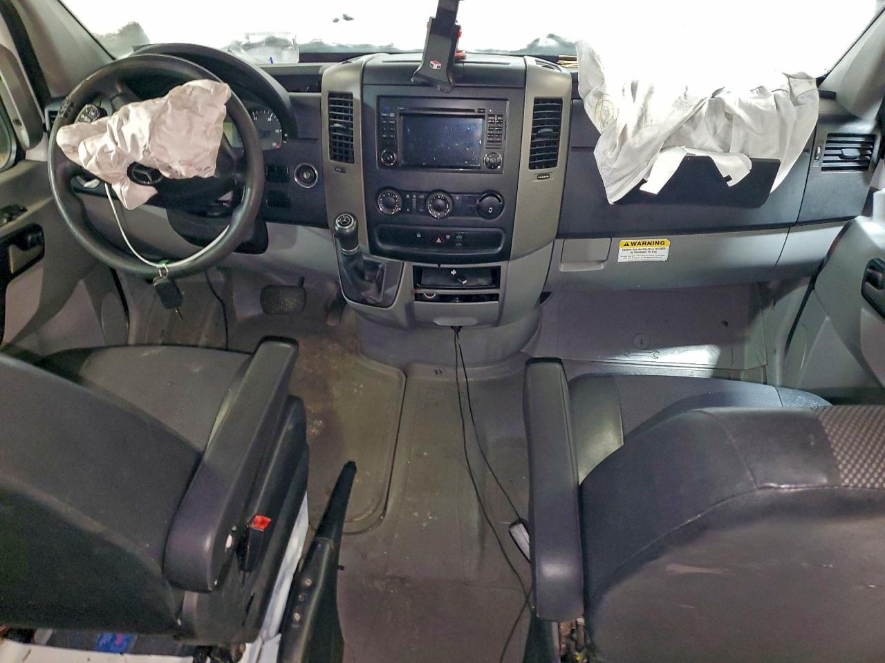 2015 MERCEDES-BENZ SPRINTER 2500 photo 8