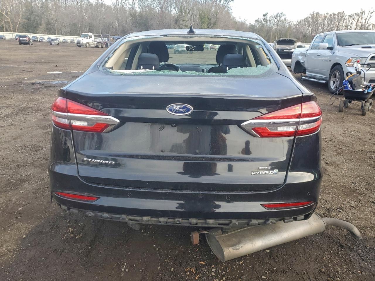 2019 FORD FUSION SE photo 6