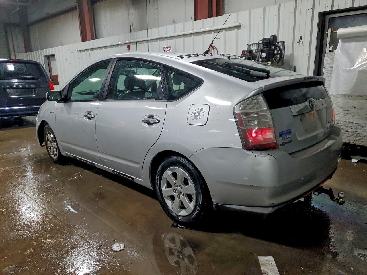 2008 TOYOTA PRIUS photo 2