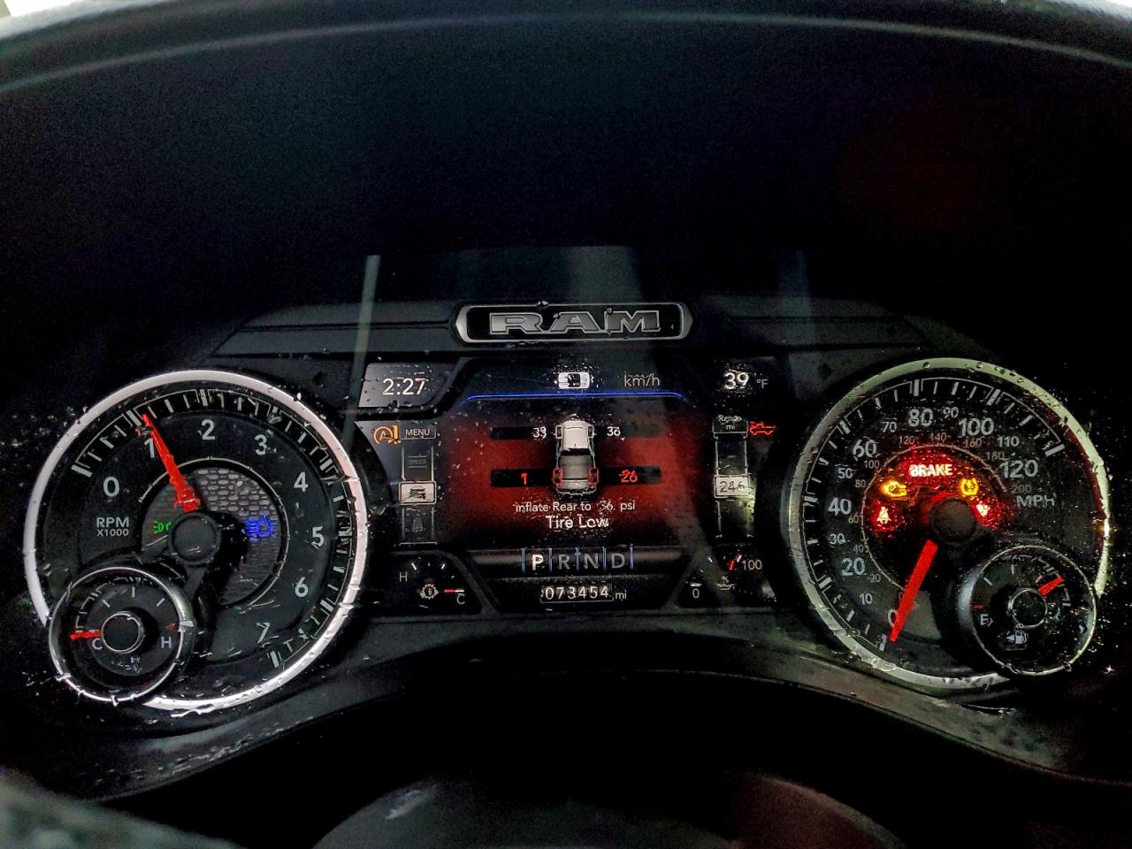 2021 RAM 1500 photo 9