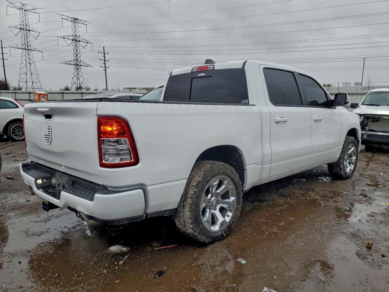 2021 RAM 1500 photo 3