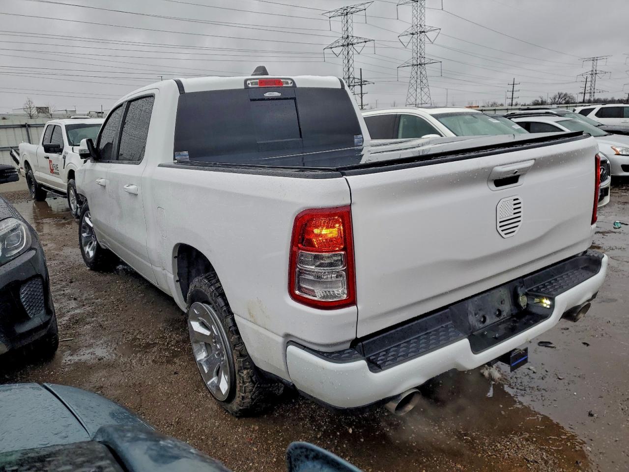 2021 RAM 1500 photo 2