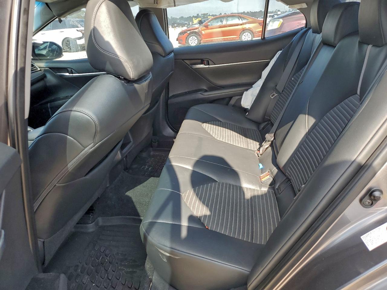 2018 TOYOTA CAMRY photo 10