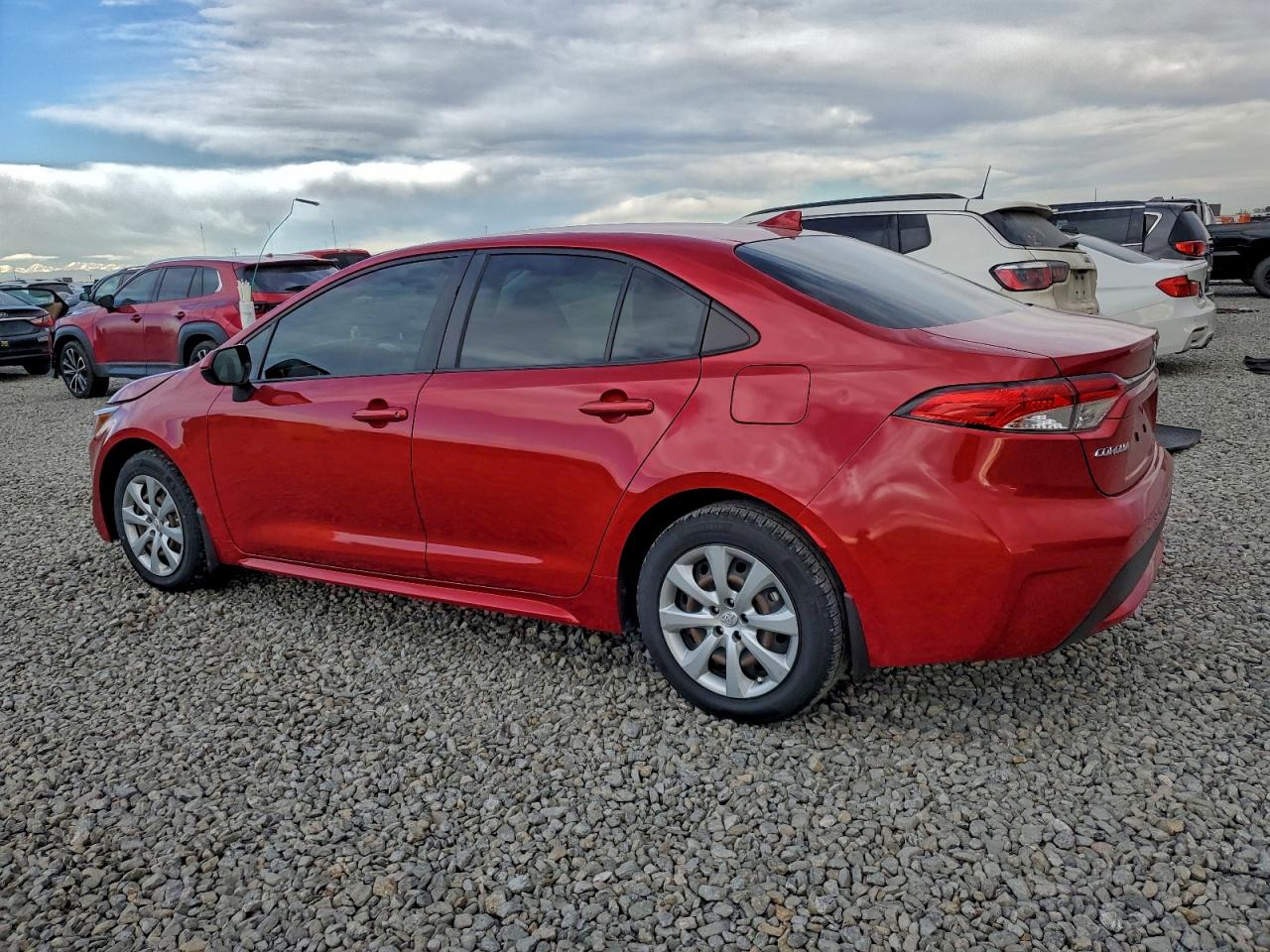 2021 TOYOTA COROLLA LE photo 2