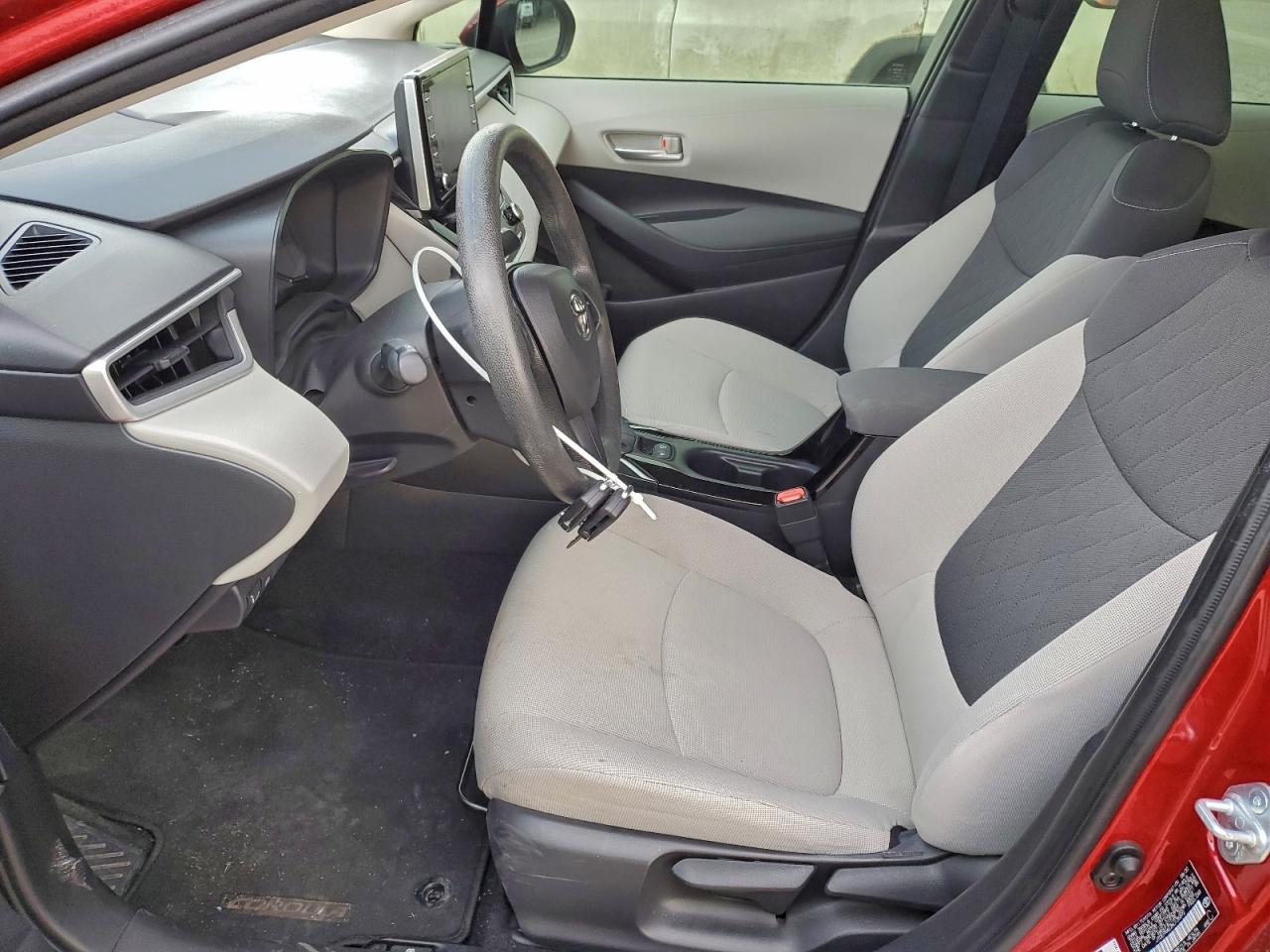 2021 TOYOTA COROLLA LE photo 7