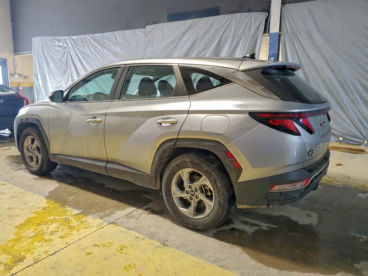 2022 HYUNDAI TUCSON SE photo 2