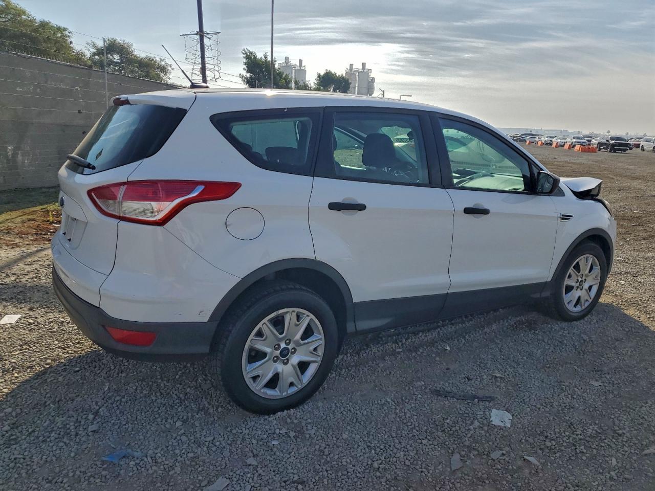 2014 FORD ESCAPE S photo 3