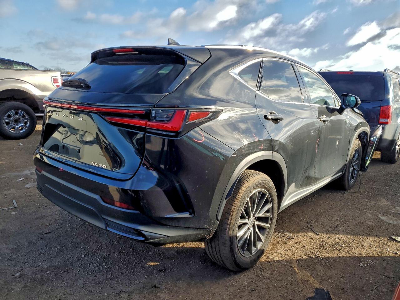 2022 LEXUS NX 250 photo 3