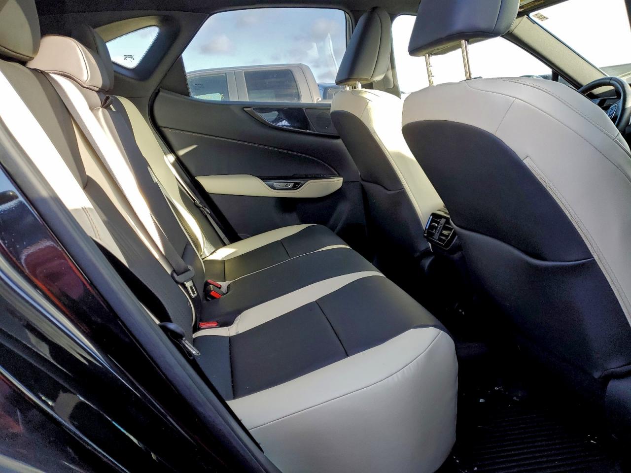 2022 LEXUS NX 250 photo 10