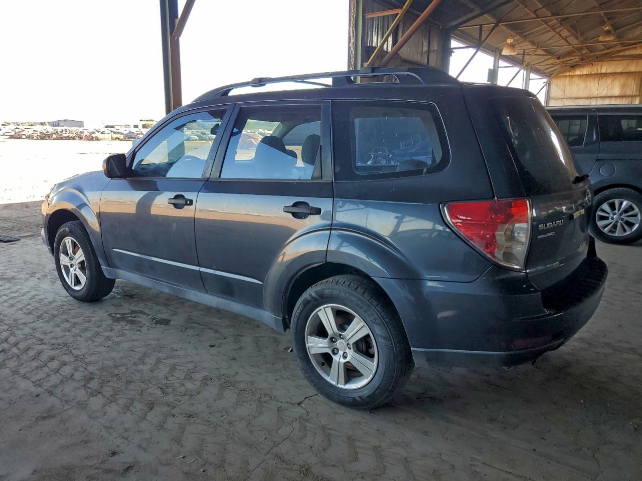 2011 SUBARU FORESTER 2.5X photo 2
