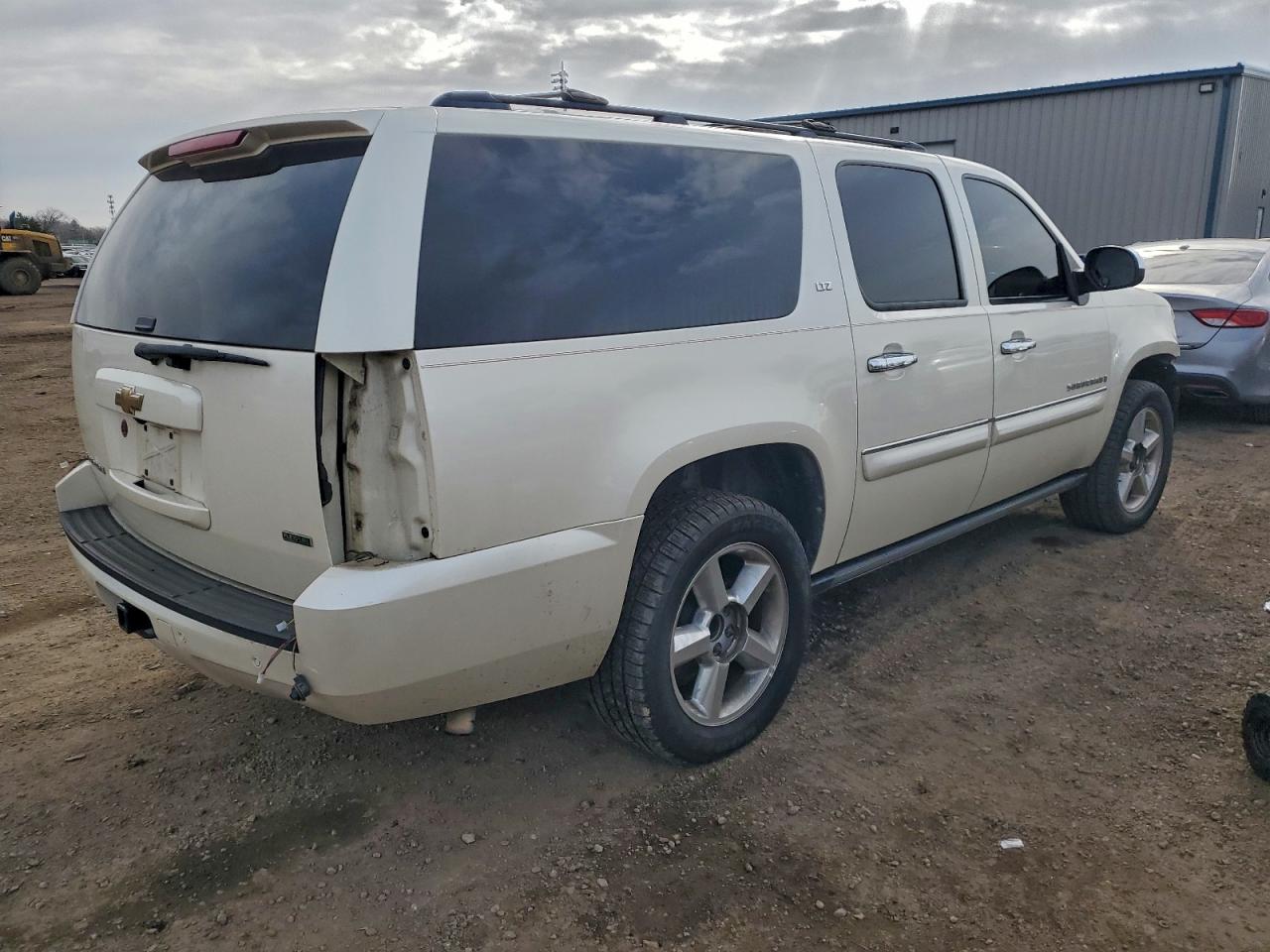 2008 CHEVROLET SUBURBAN K1500 LS photo 3