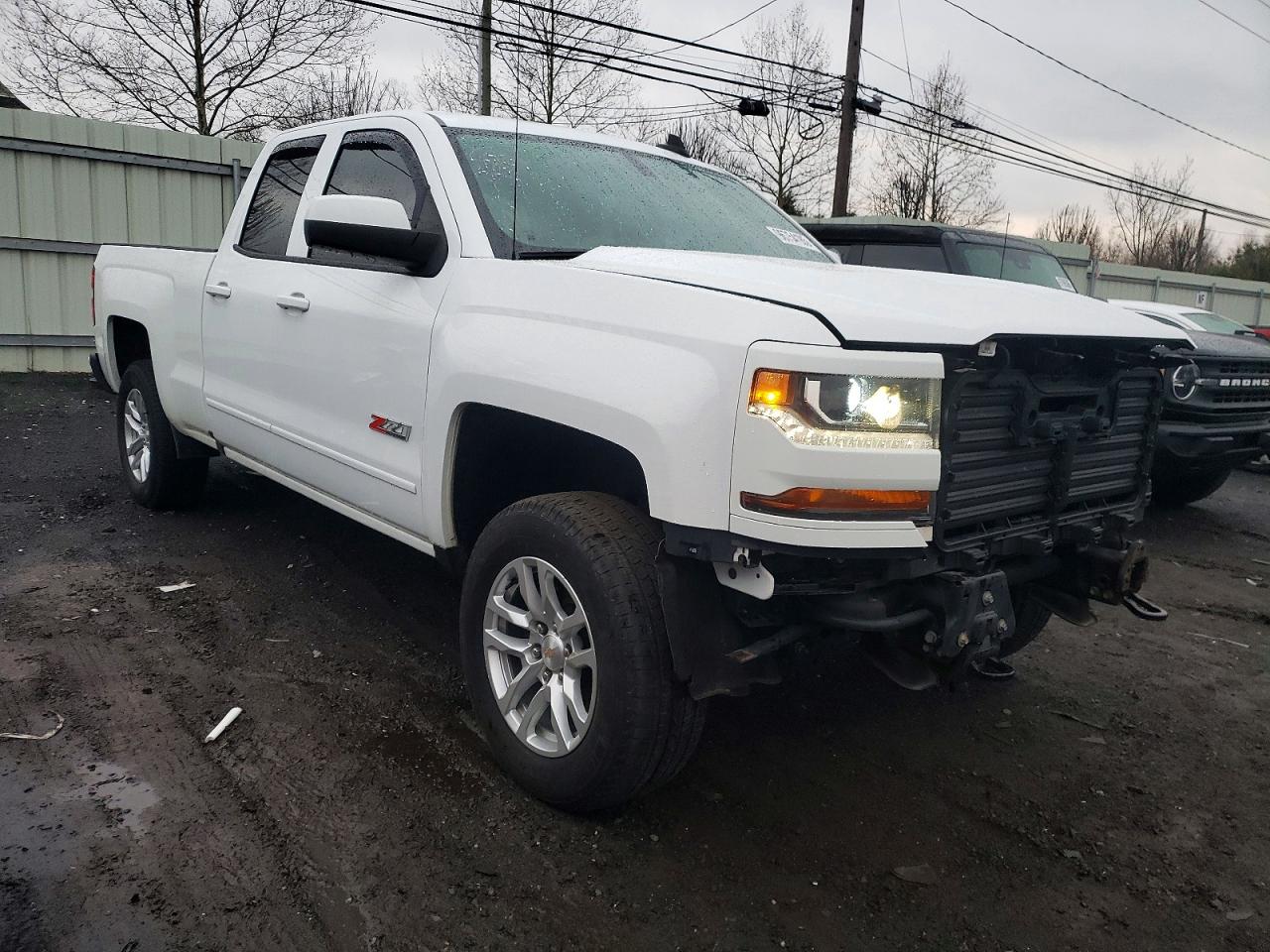 2018 CHEVROLET SILVERADO K1500 LT photo 4