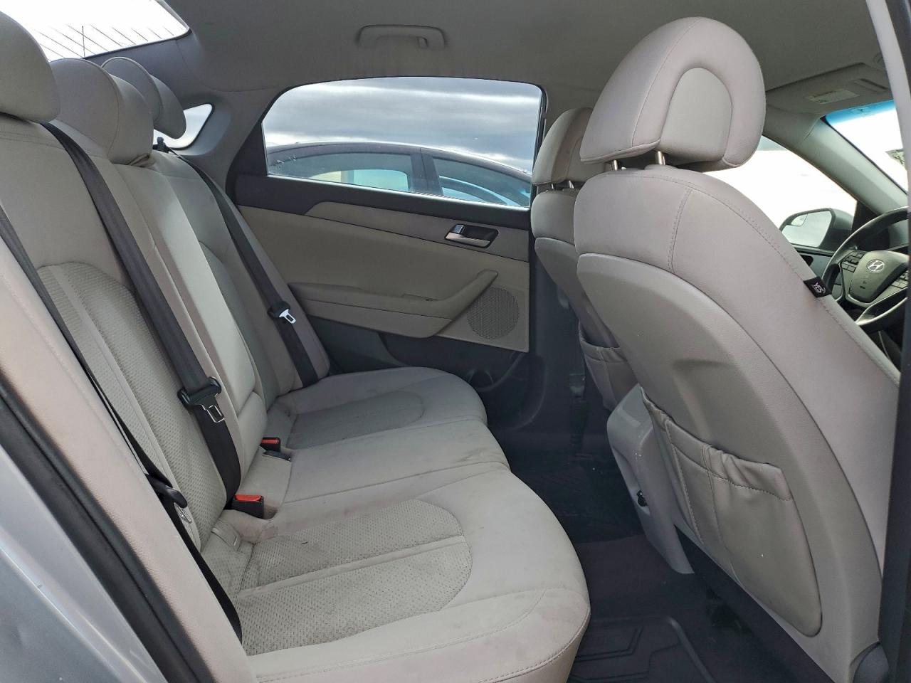 2017 HYUNDAI SONATA SE photo 10