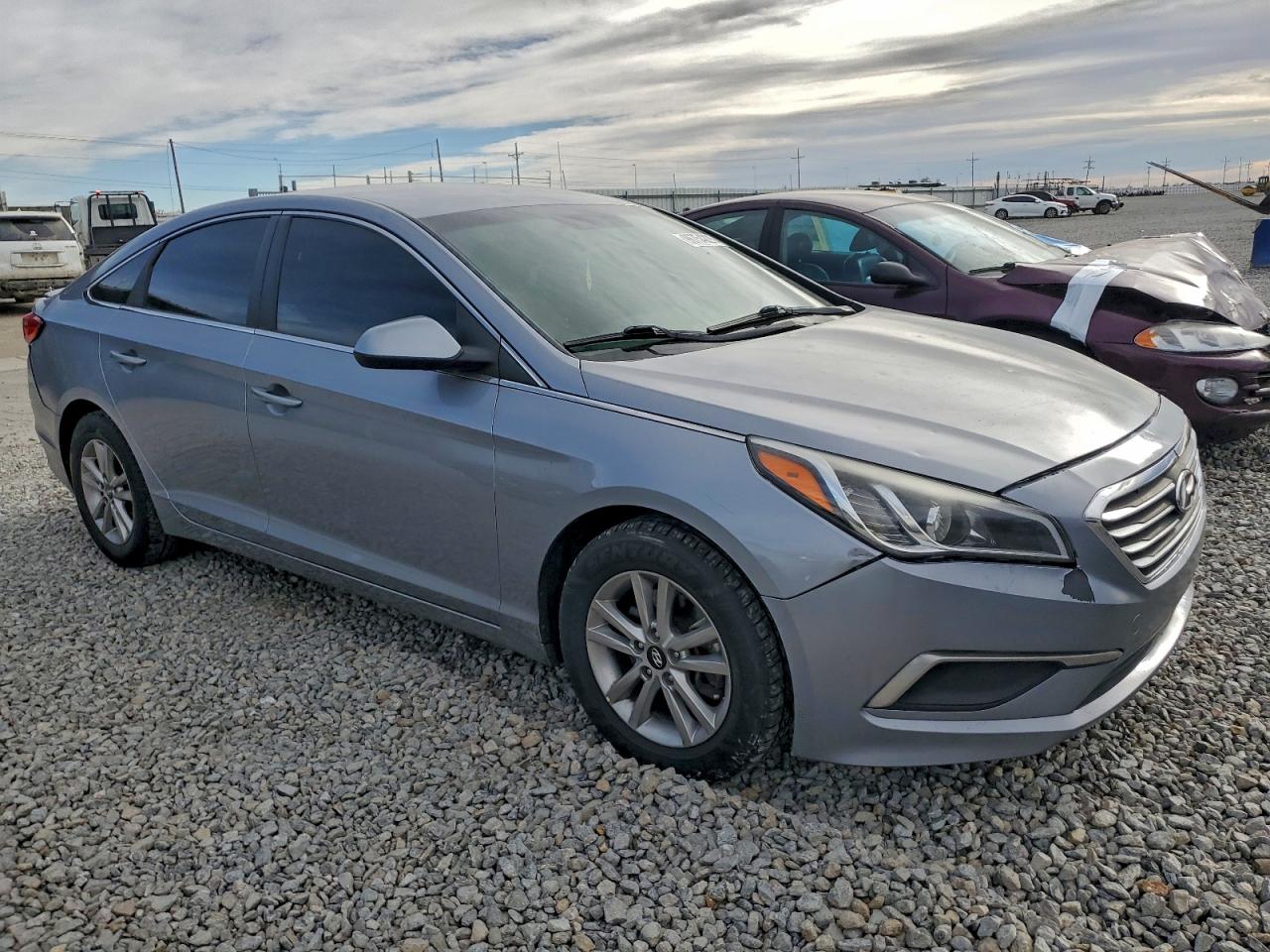 2017 HYUNDAI SONATA SE photo 4