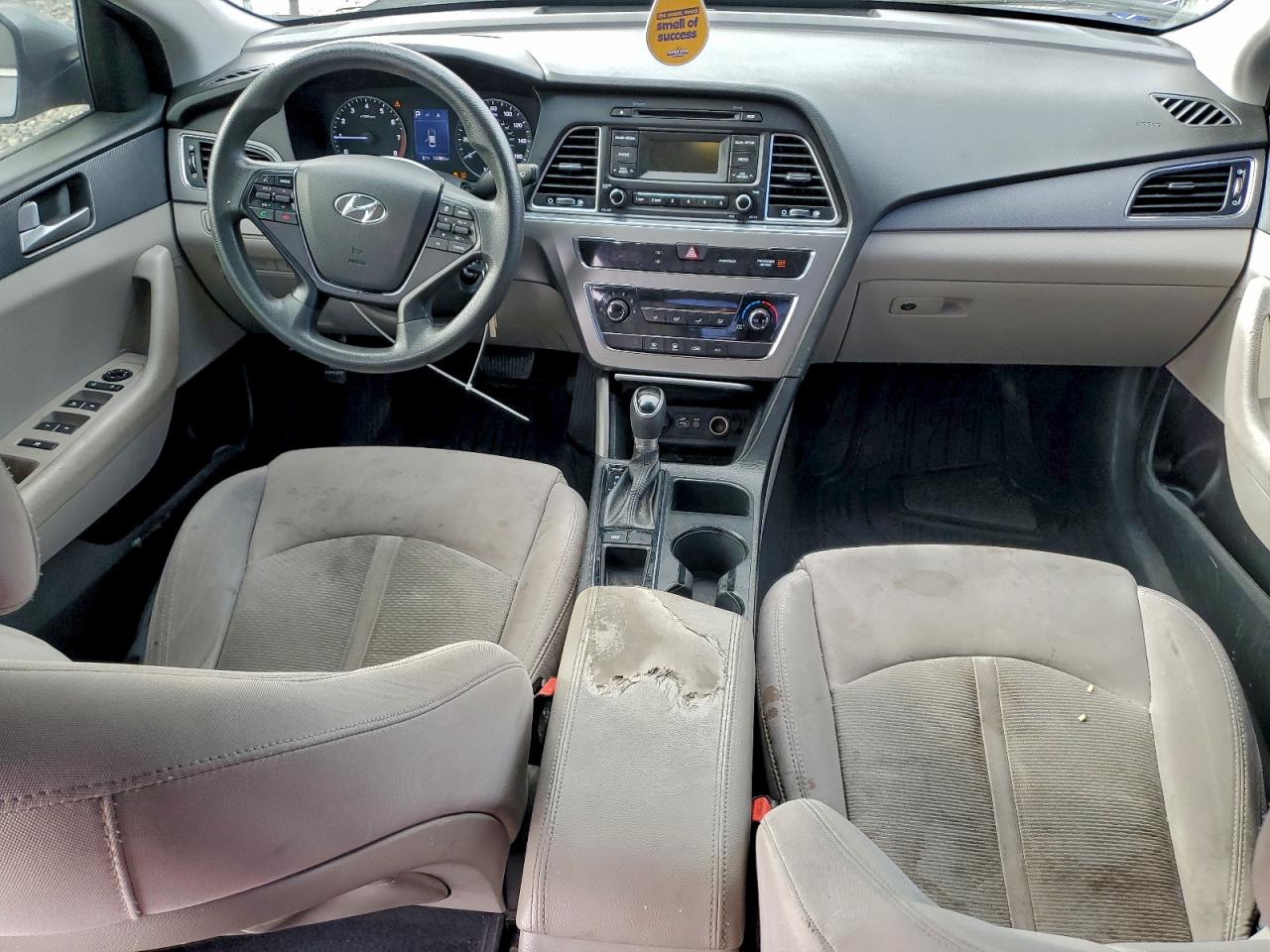 2017 HYUNDAI SONATA SE photo 8