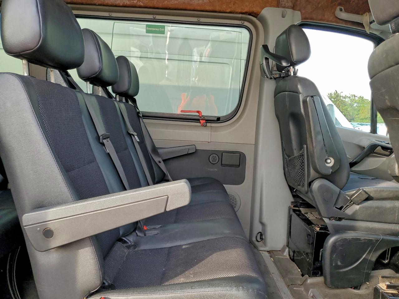 2015 MERCEDES-BENZ SPRINTER 2500 photo 11