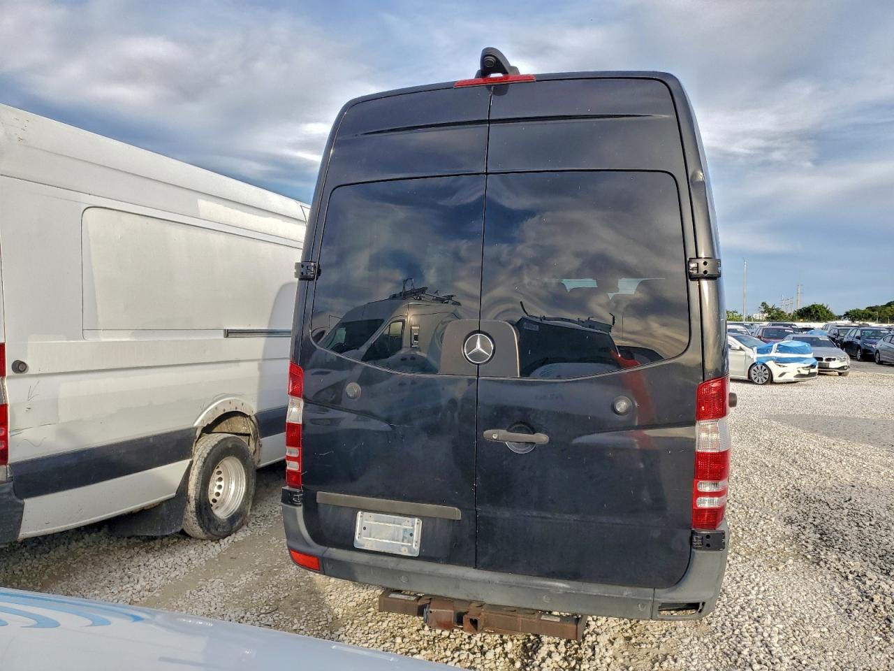 2015 MERCEDES-BENZ SPRINTER 2500 photo 6
