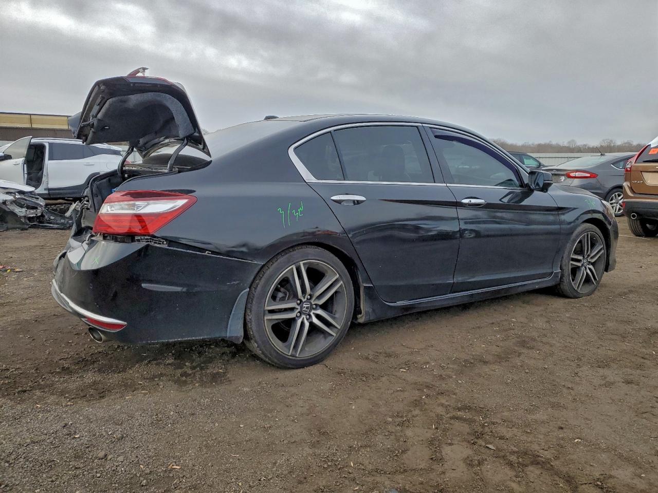 2016 HONDA CIVIC photo 3