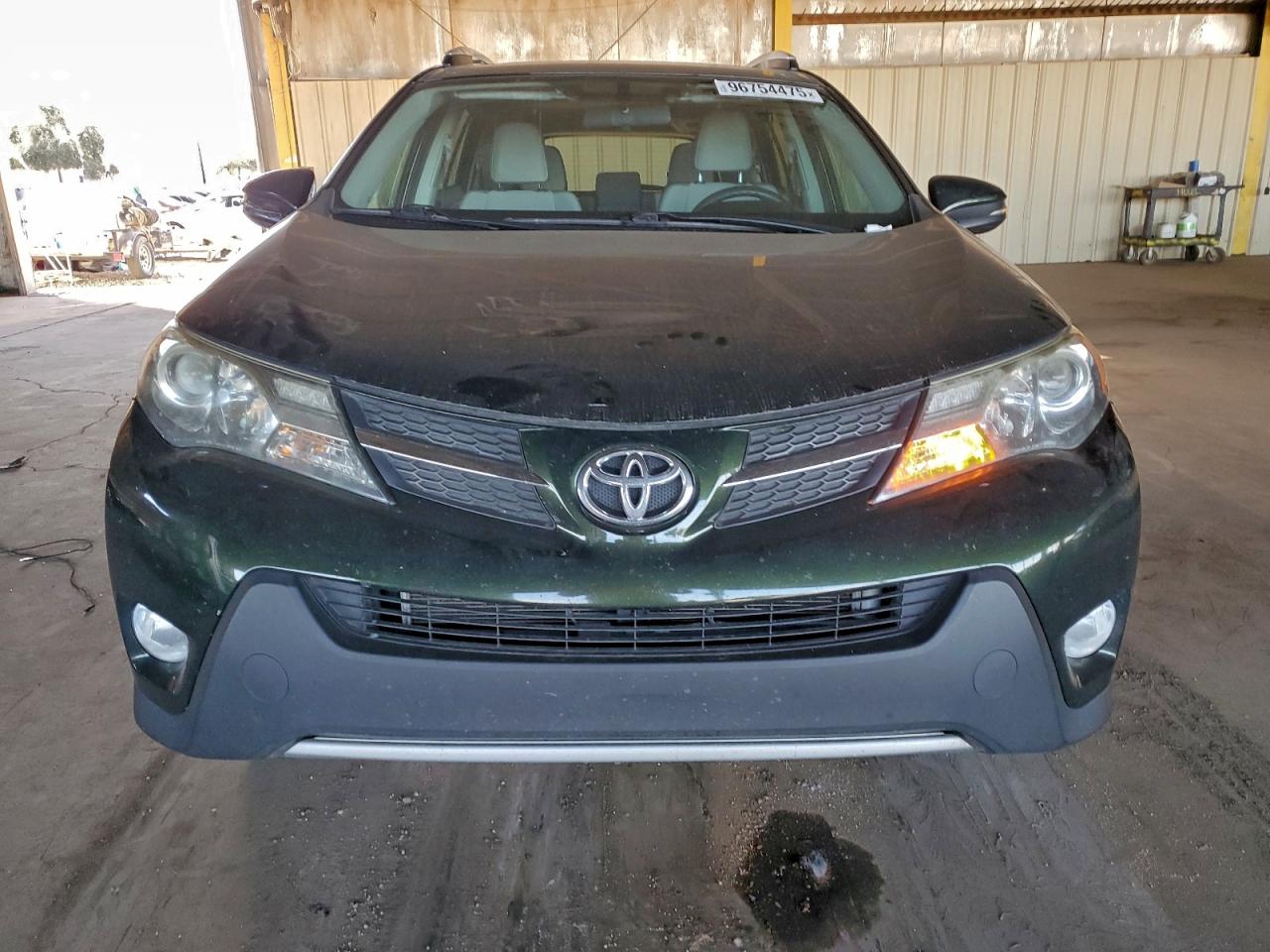 2013 TOYOTA RAV4 XLE photo 5