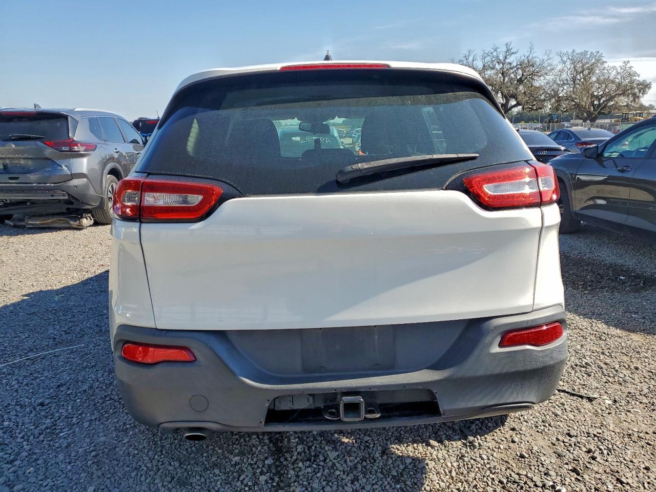 2016 JEEP CHEROKEE SPORT photo 6