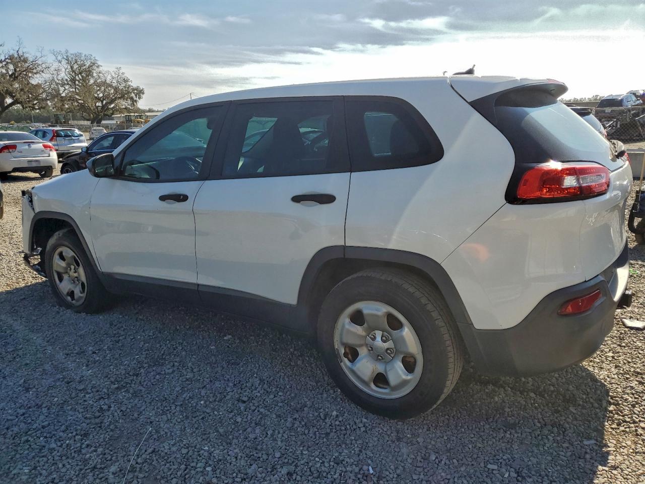 2016 JEEP CHEROKEE SPORT photo 2