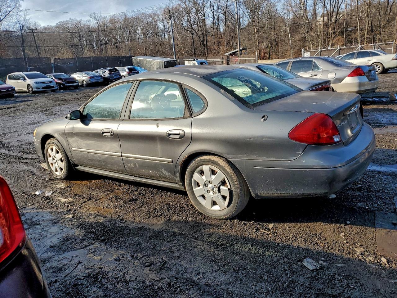 2003 FORD TAURUS LX photo 2
