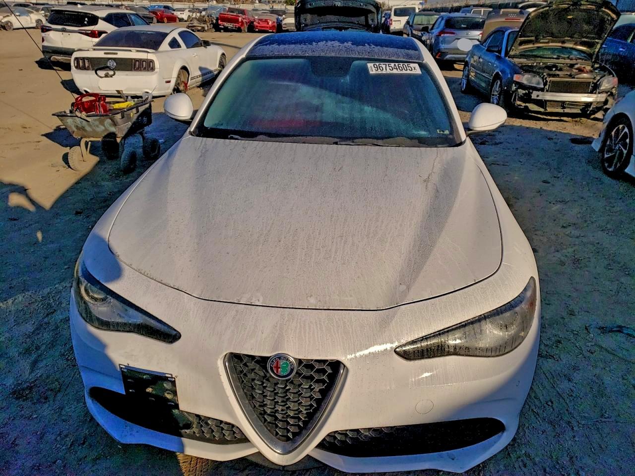 2018 ALFA ROMEO GIULIA TI photo 5