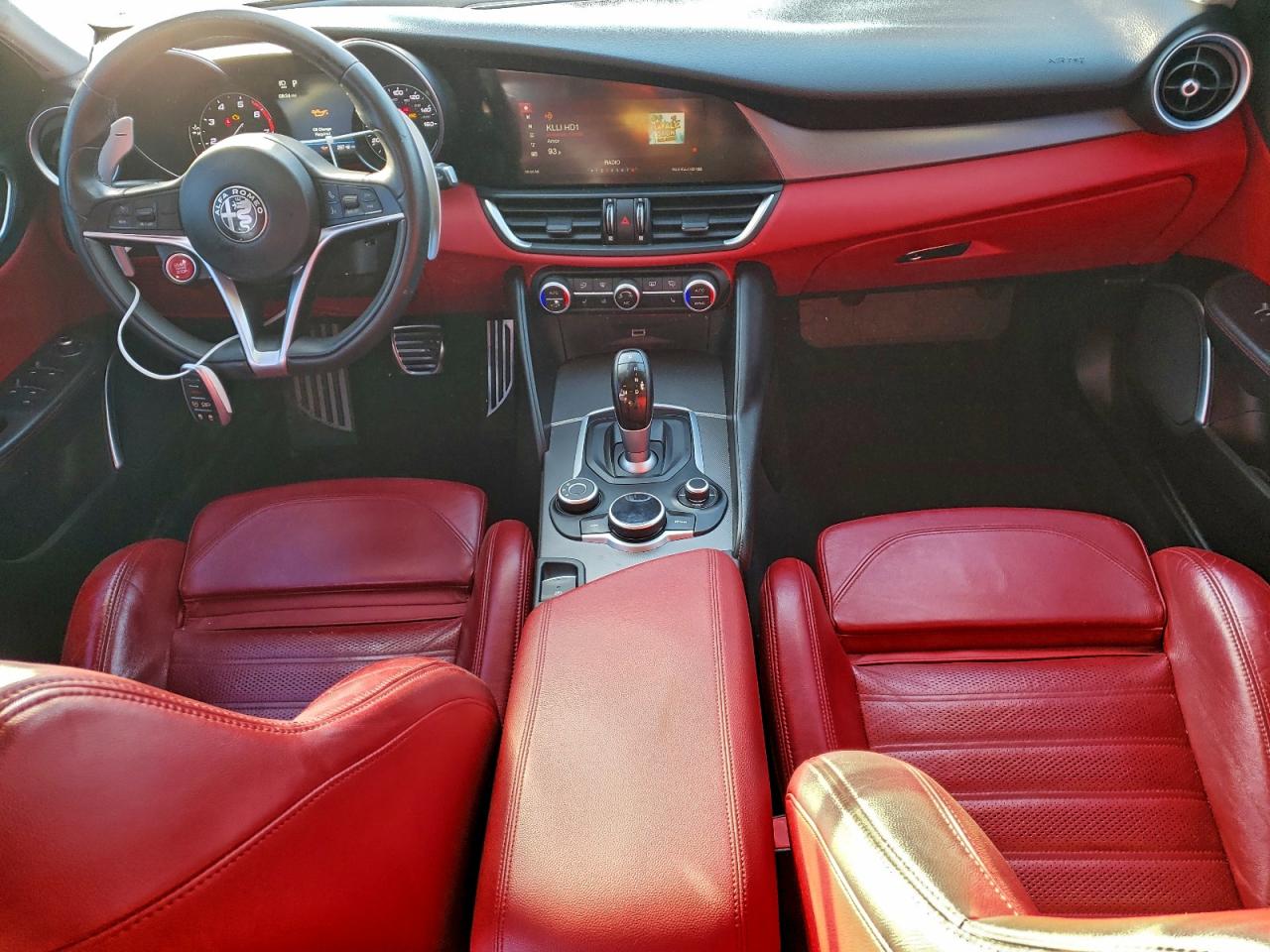 2018 ALFA ROMEO GIULIA TI photo 8