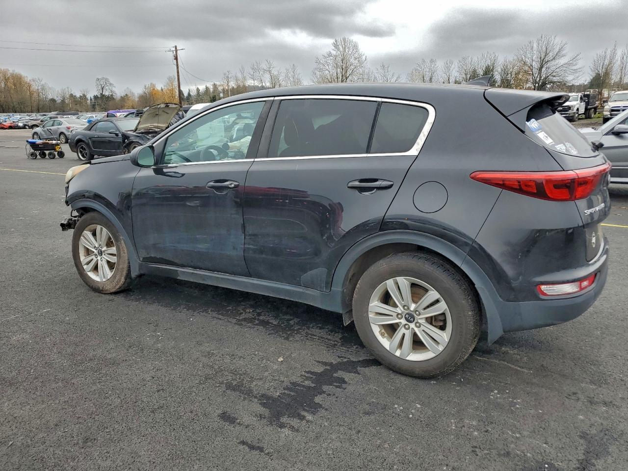 2017 KIA SPORTAGE LX photo 2