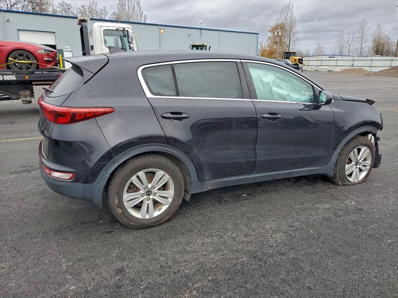 2017 KIA SPORTAGE LX photo 3