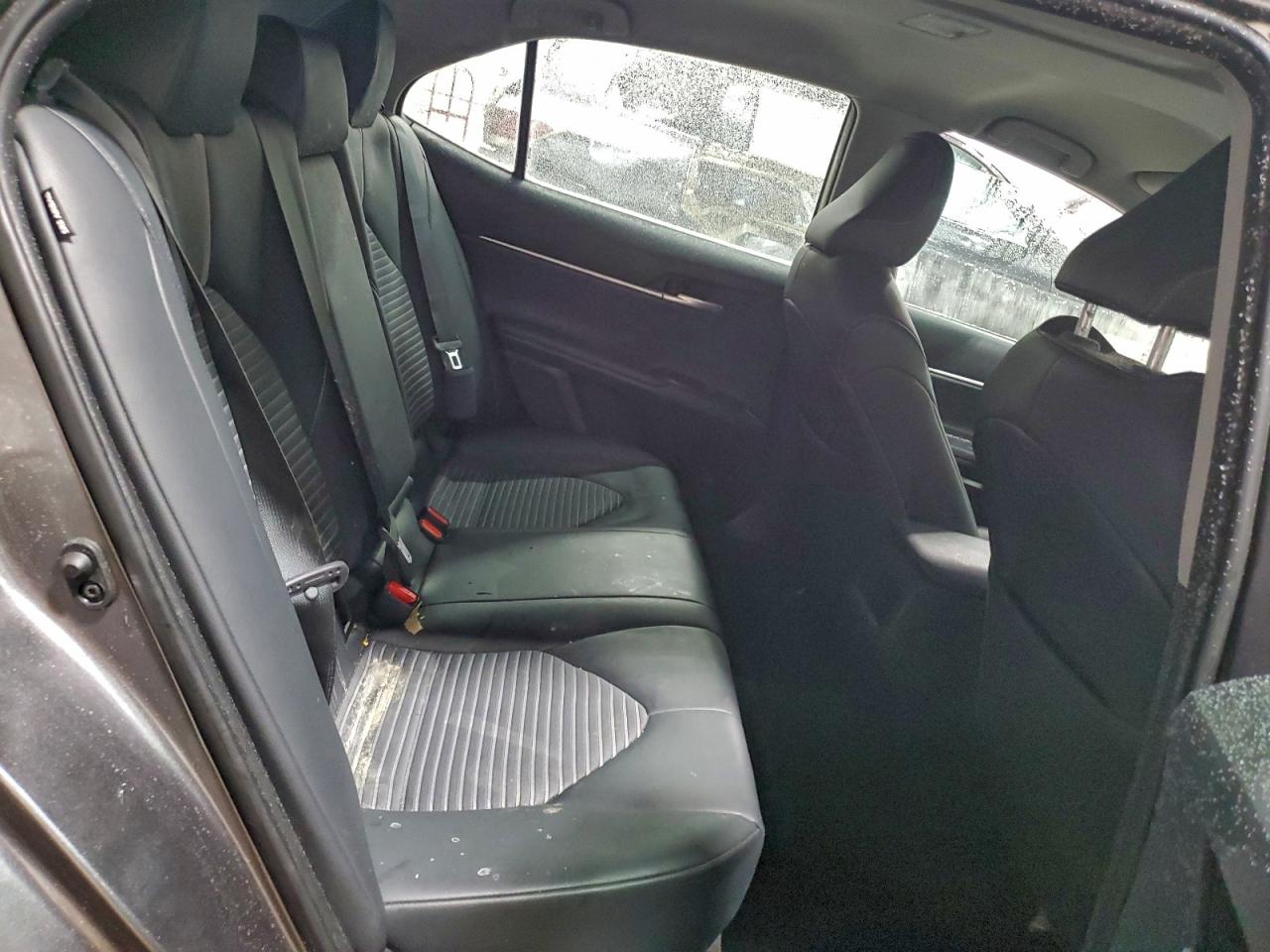 2019 TOYOTA CAMRY L photo 10