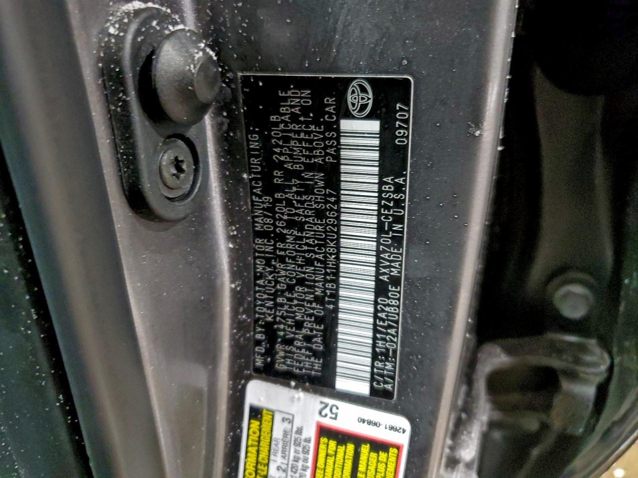 2019 TOYOTA CAMRY L photo 12