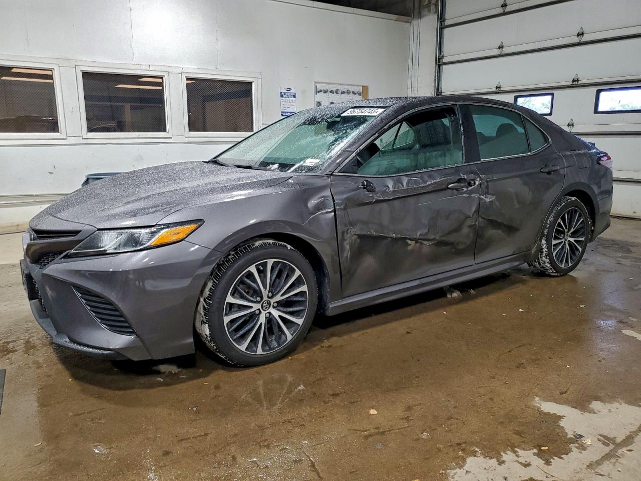 2019 TOYOTA CAMRY
