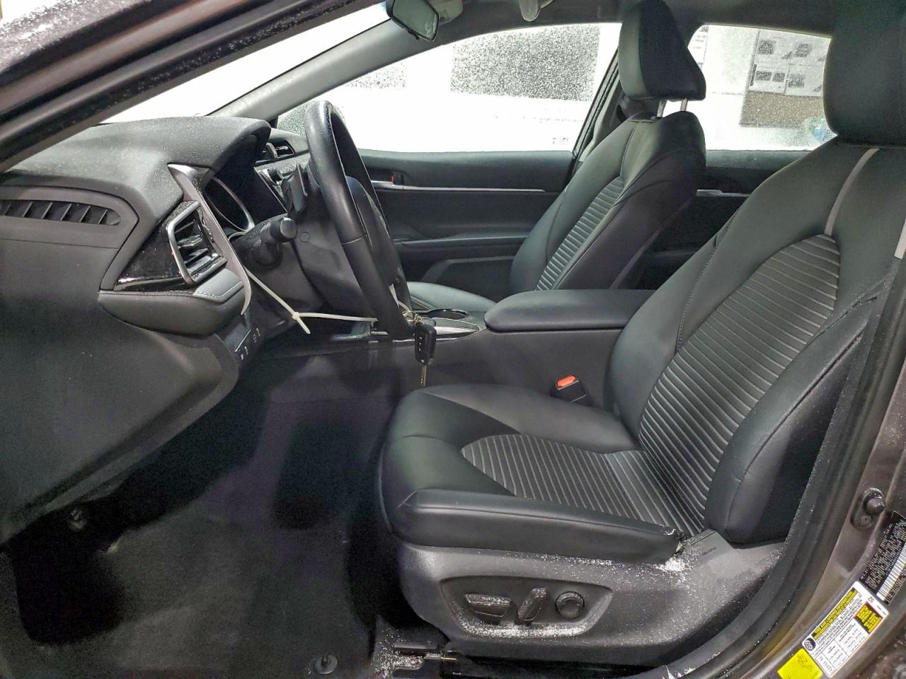 2019 TOYOTA CAMRY L photo 7