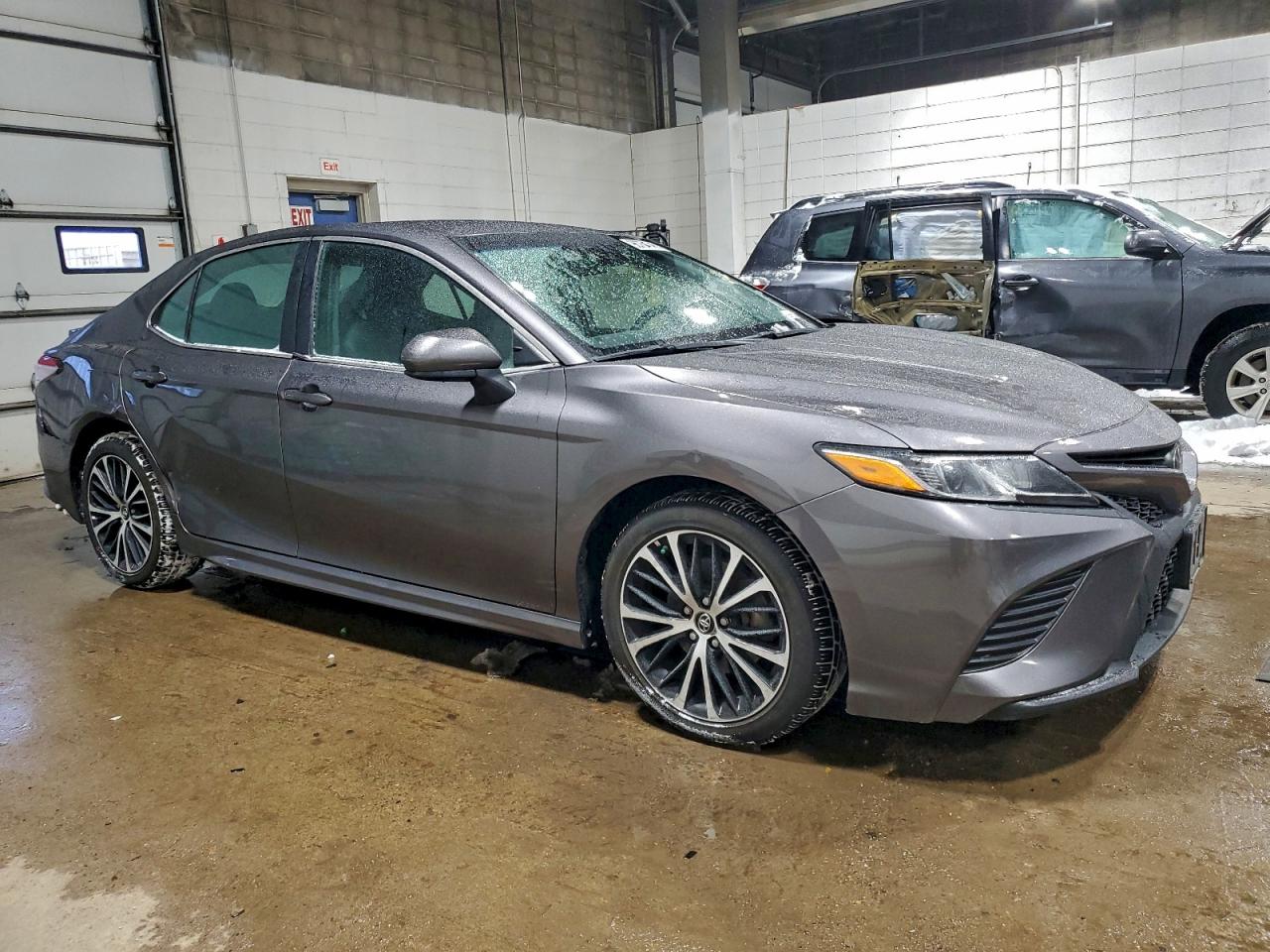 2019 TOYOTA CAMRY L photo 4
