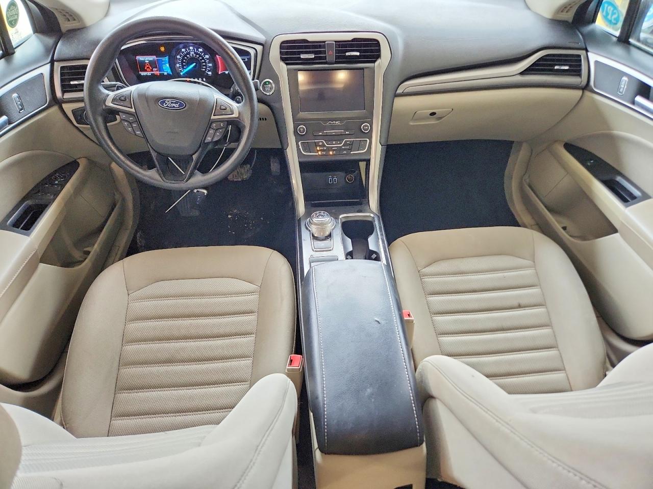 2019 FORD FUSION SE photo 8