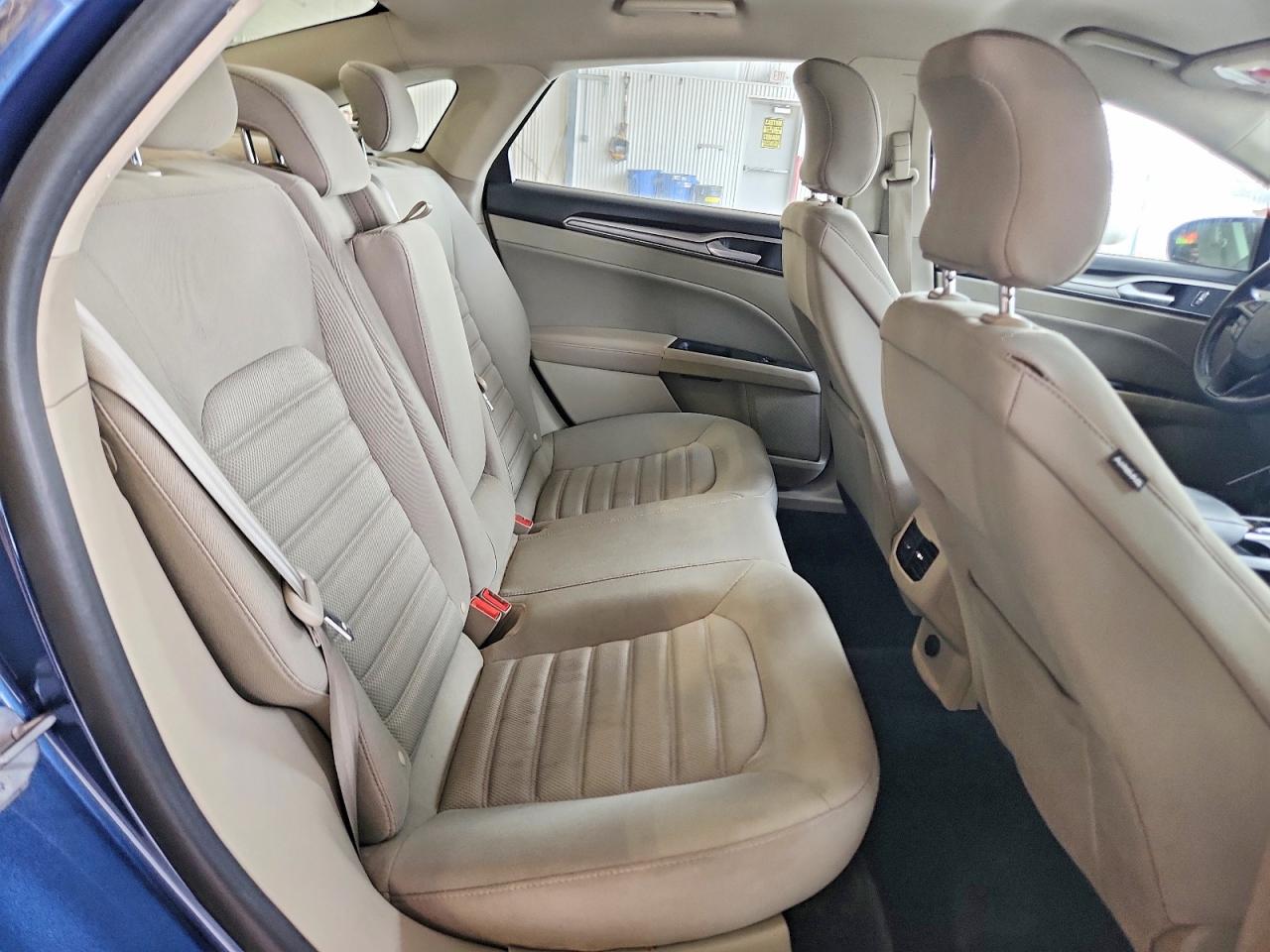 2019 FORD FUSION SE photo 10