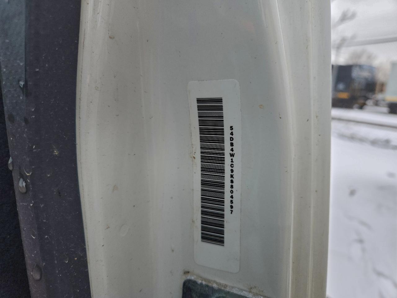 2019 ISUZU NPR photo 12
