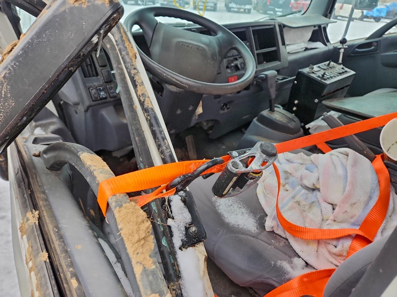 2019 ISUZU NPR photo 8