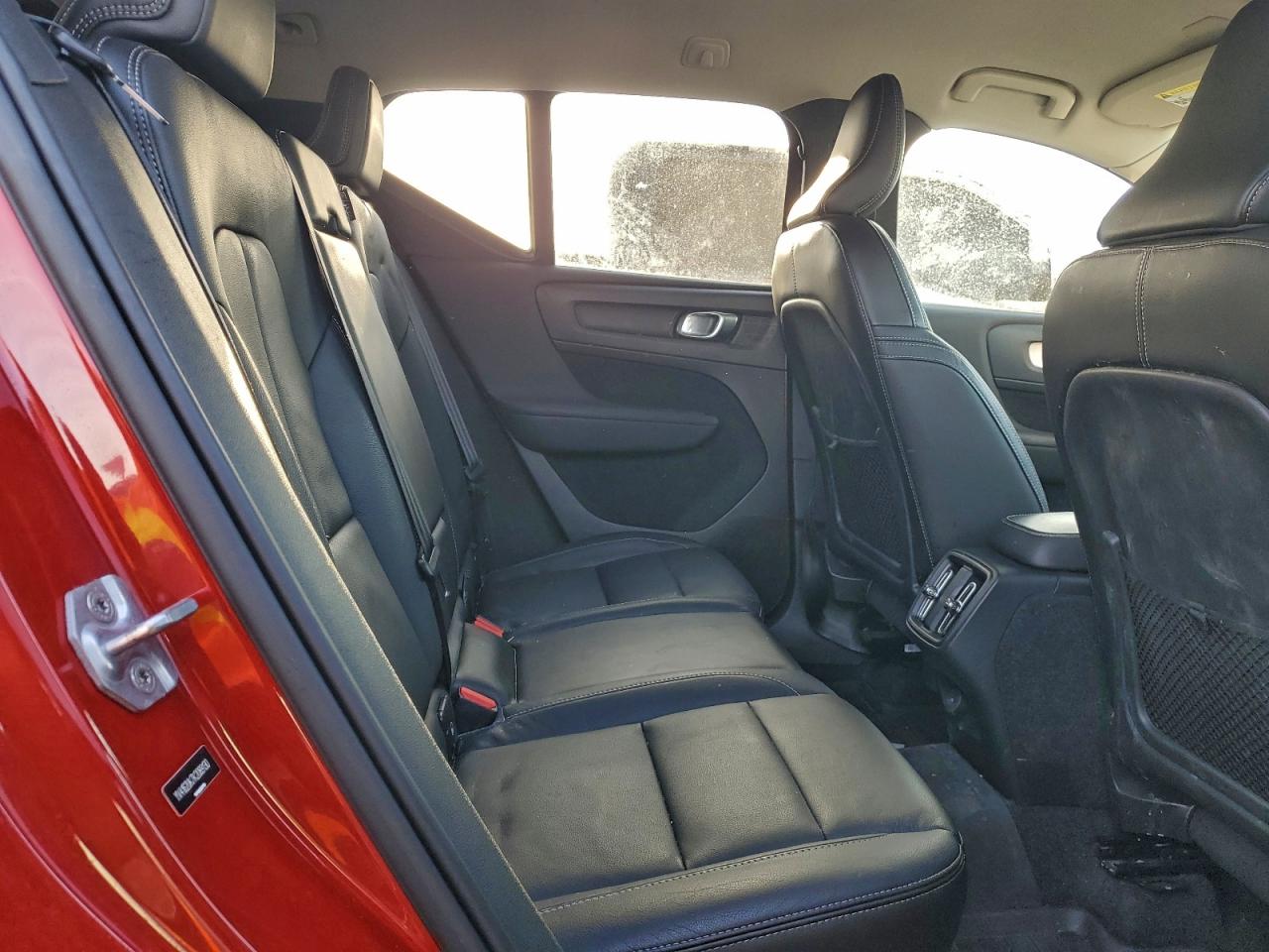 2019 VOLVO XC40 T5 MOMENTUM photo 10