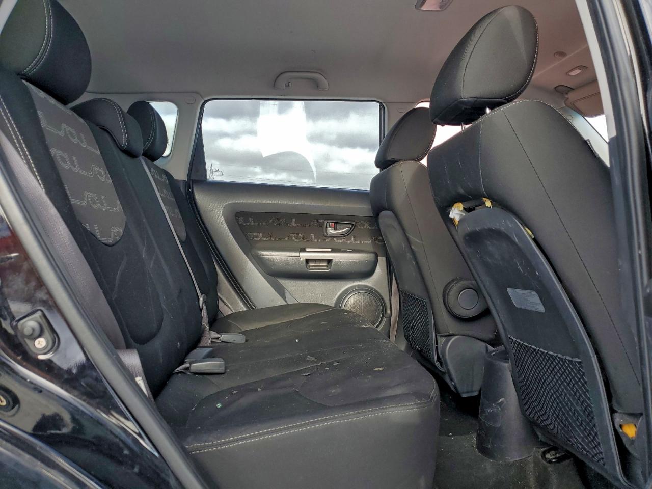 2013 KIA SOUL + photo 10
