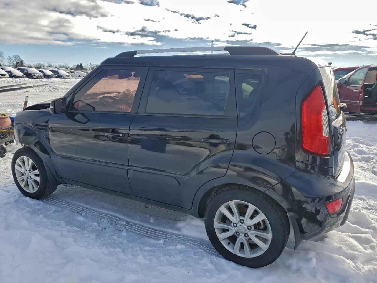 2013 KIA SOUL + photo 2