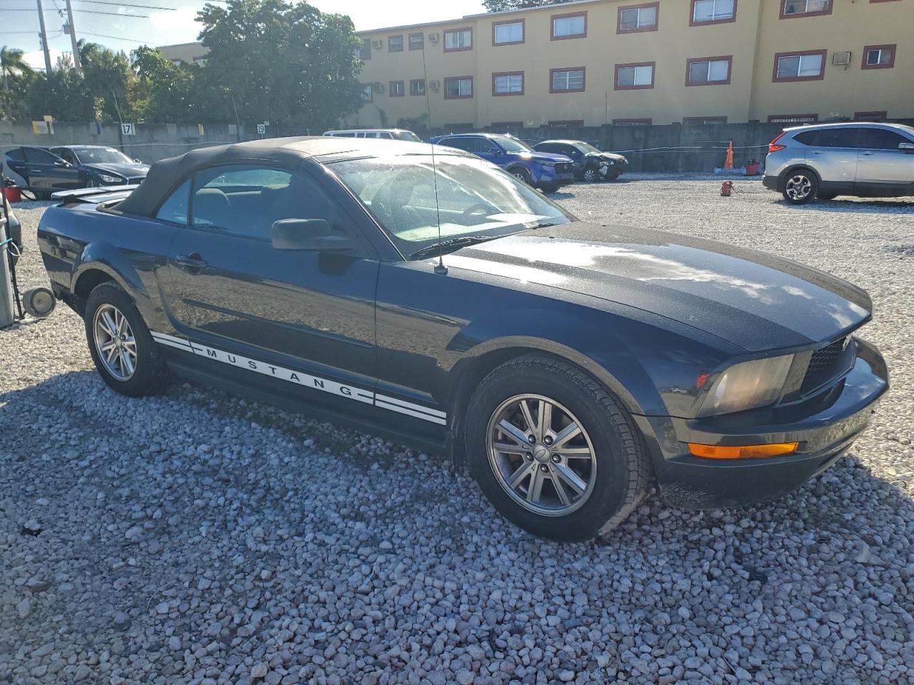 2008 FORD MUSTANG photo 4
