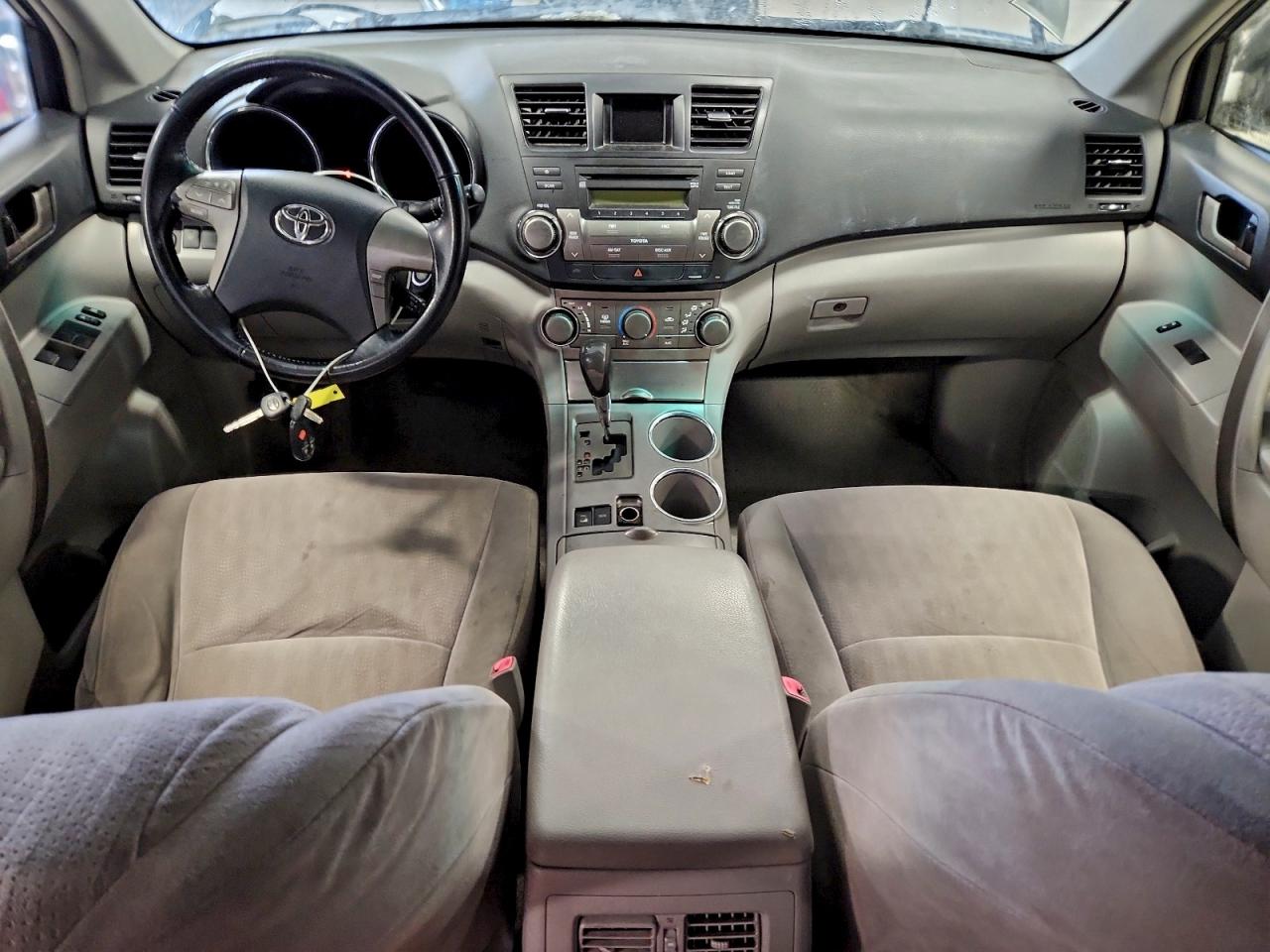 2009 TOYOTA HIGHLANDER photo 8