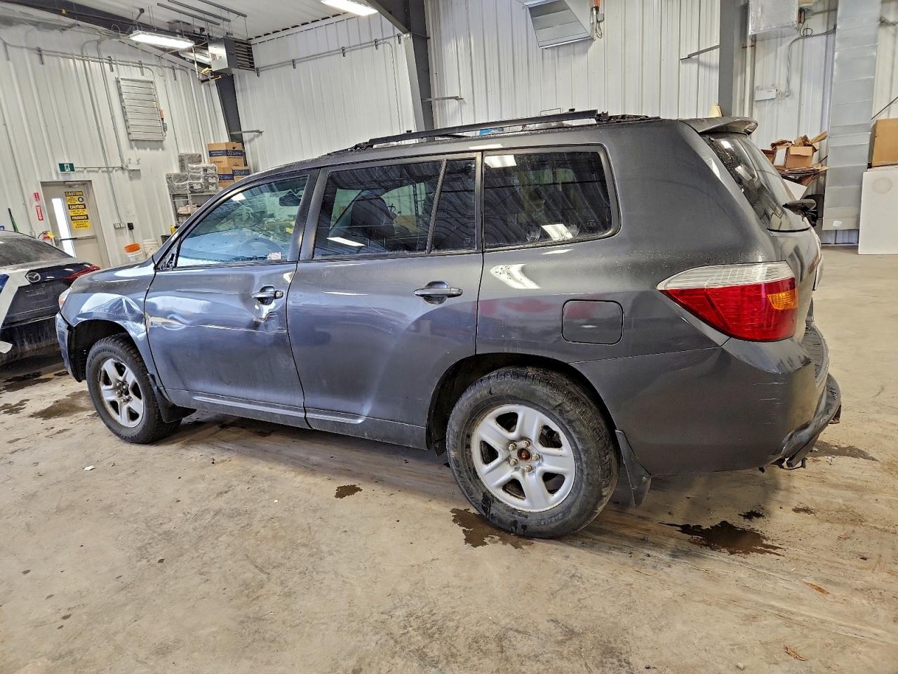 2009 TOYOTA HIGHLANDER photo 2