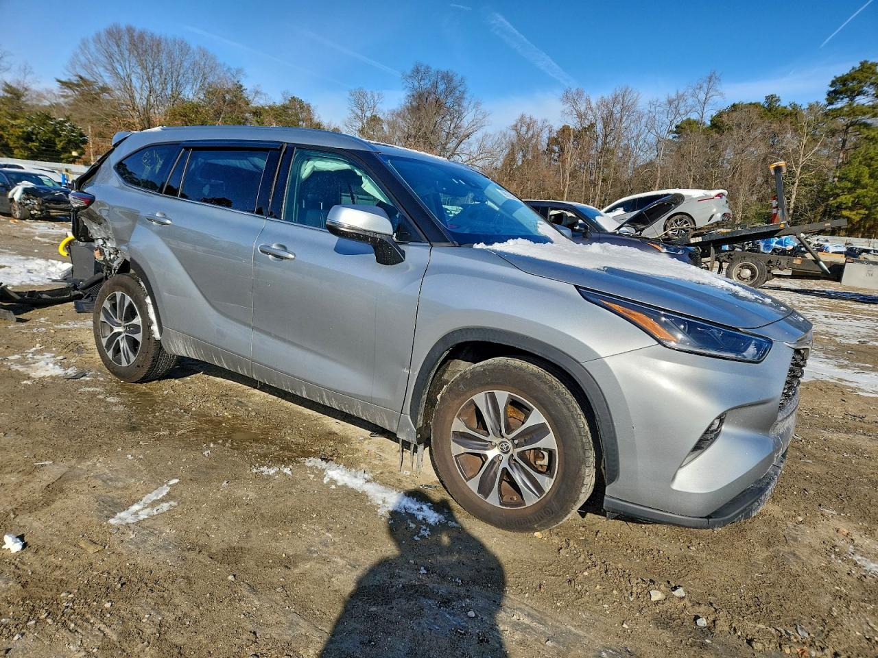 2021 TOYOTA HIGHLANDER XLE photo 4