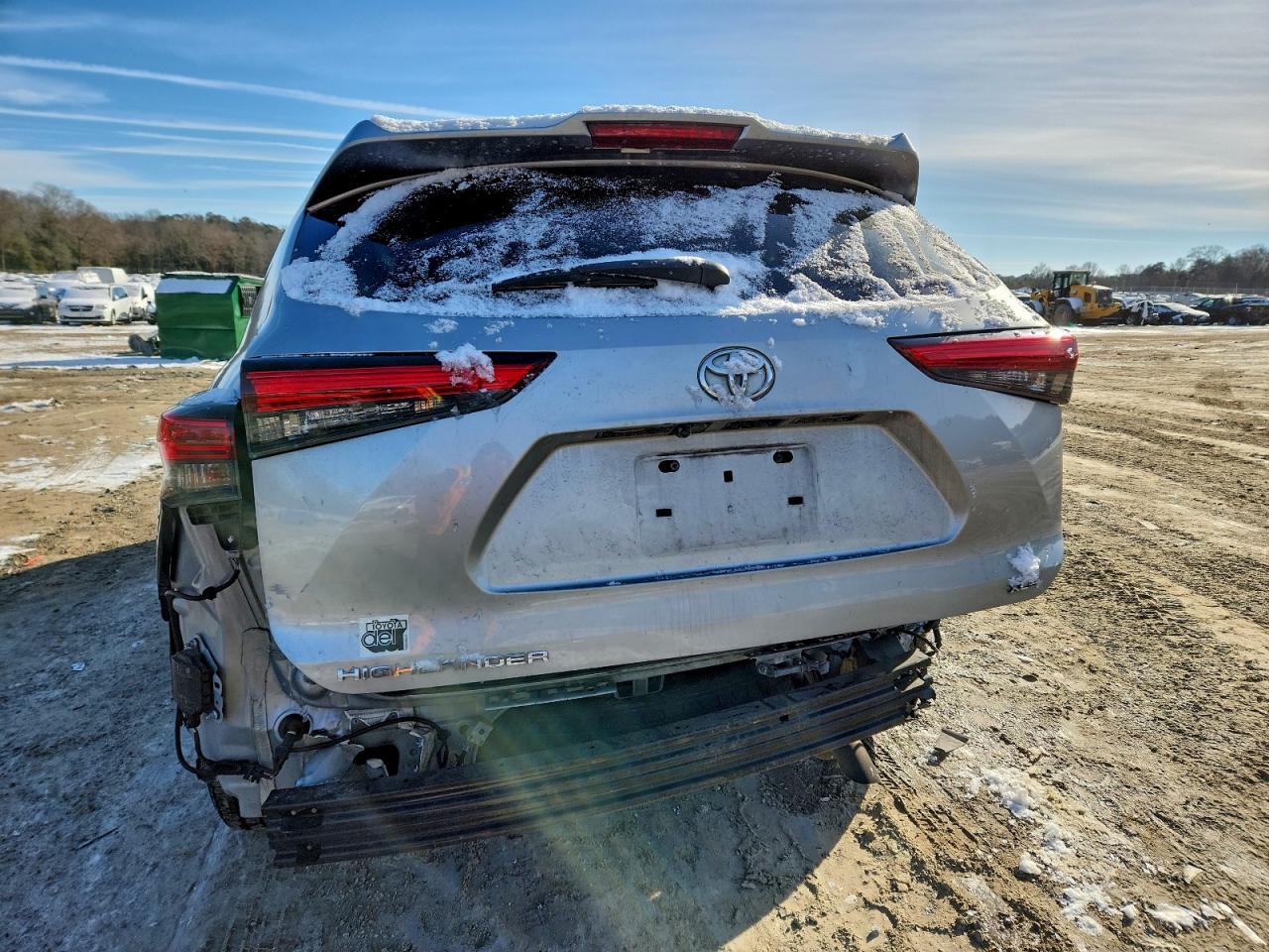 2021 TOYOTA HIGHLANDER XLE photo 6